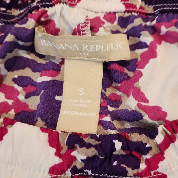 Banana Republic women's small sleeveless lightweight blouse - Picture 2 of 4